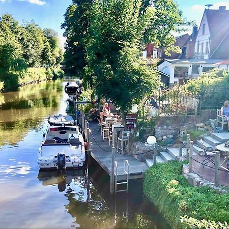 Gaestehaus Kajuete Direkt Am Wasser Friedrichstadt Zewnętrze zdjęcie