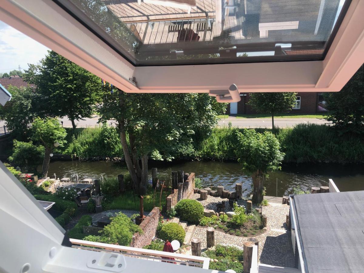 Gaestehaus Kajuete Direkt Am Wasser Friedrichstadt Zewnętrze zdjęcie