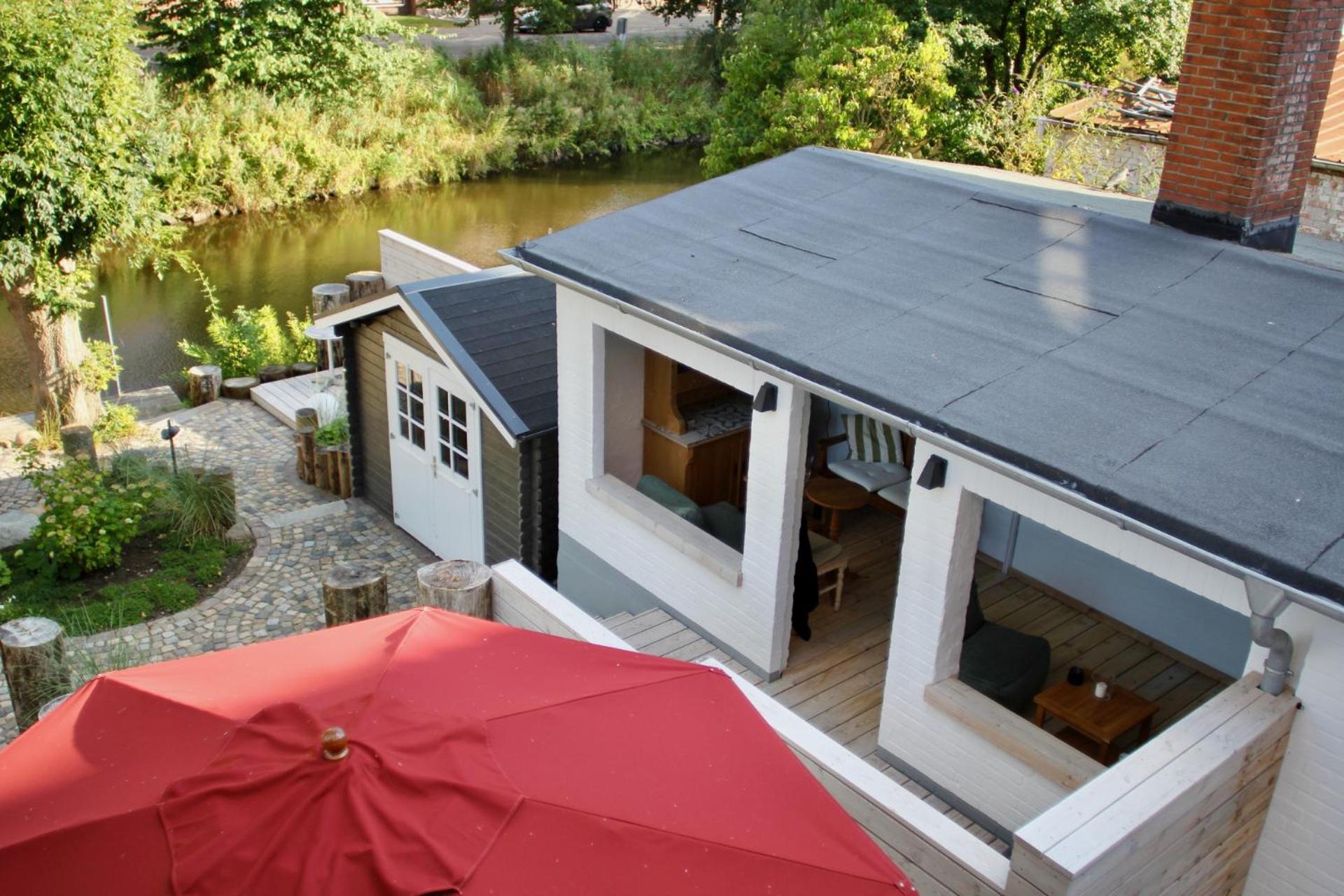 Gaestehaus Kajuete Direkt Am Wasser Friedrichstadt Zewnętrze zdjęcie