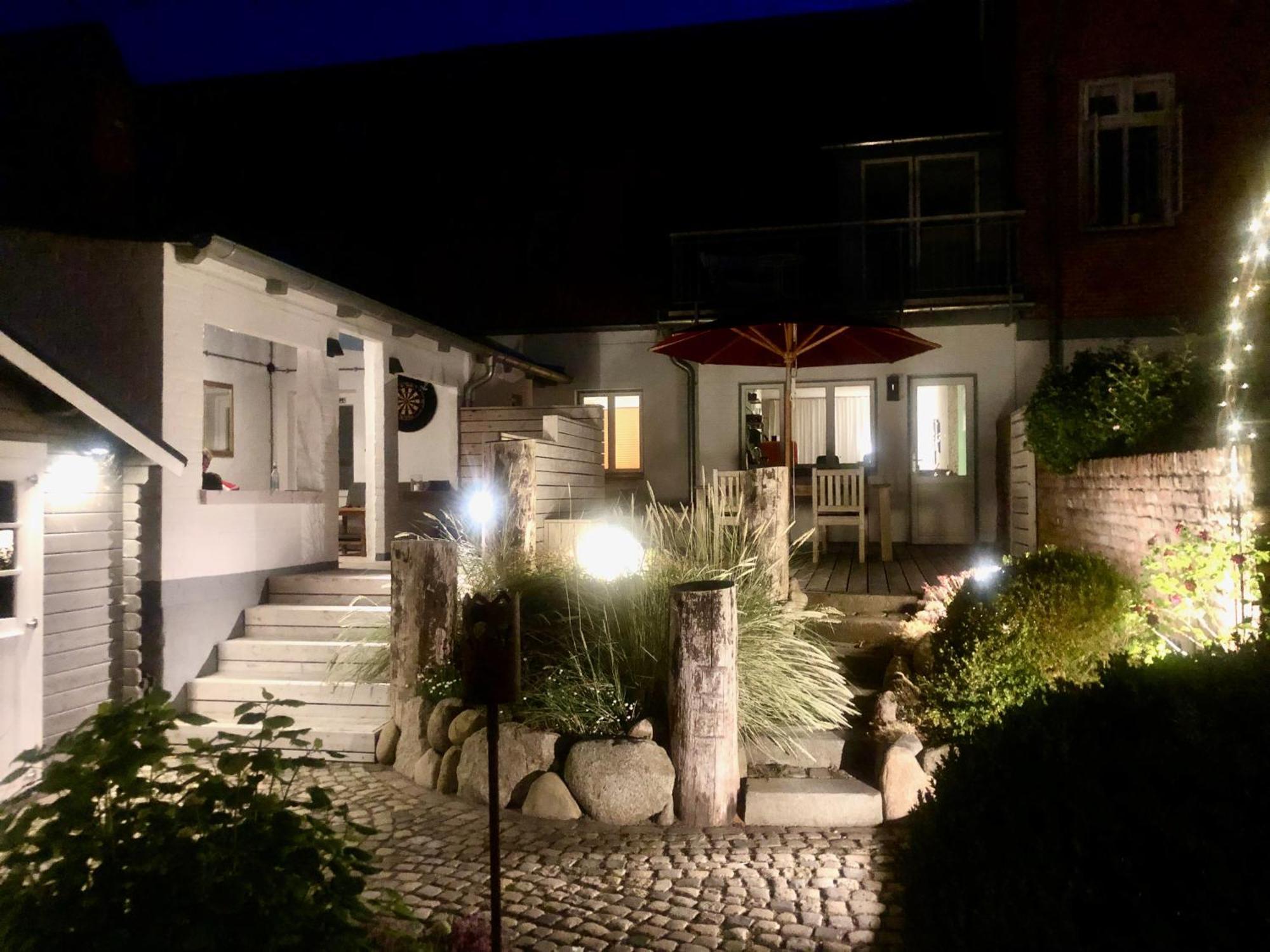 Gaestehaus Kajuete Direkt Am Wasser Friedrichstadt Zewnętrze zdjęcie